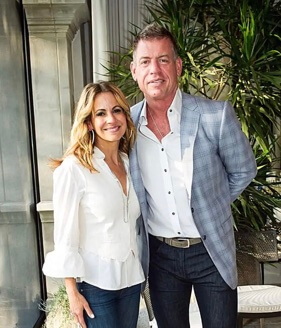  Troy Aikman with his wife.